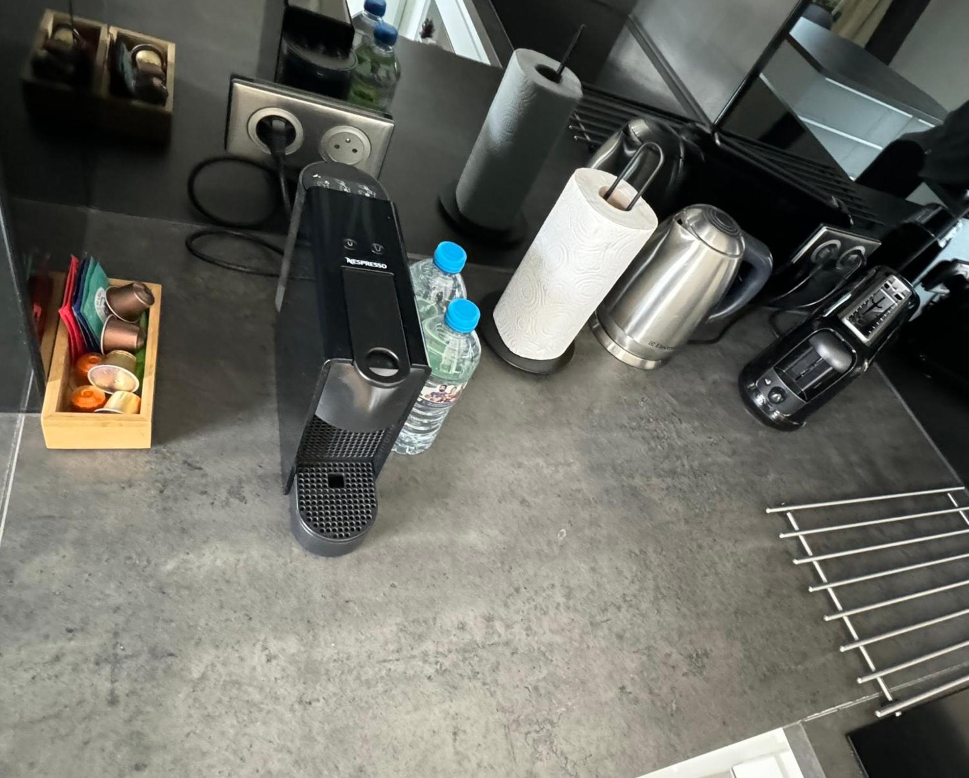 Paris Central 1 Bedroom Apartment With Ac Exteriör bild